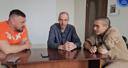 "YouTube" kanālos ir skatāmas ukraiņu žurnālista Vladimira Zolkina krievu gūstekņu atbildes. "YouTube" kanālos ir skatāmas ukraiņu žurnālista Vladimira Zolkina krievu gūstekņu atbildes.