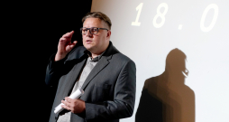Latvijas Mūzikas ierakstu gada balvas "Zelta mikrofons 2025" žūrijas priekšsēdētājs Jānis Žilde piedalās balvas pasniegšanai veltītā preses konferencē Kaņepes Kultūras centrā.