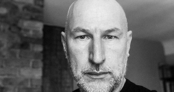 Māris Maskalāns: "Izveidojusies teju klišeja, ka filmēju dabu, tikai dabu un manas filmas būs dabas filmas. Nevaru gan teikt, ka šis zīmogs ļoti traucētu, bet nebūt nav tā, ka negribētu filmēt kaut ko, kas nav saistīts ar dabu."