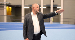 Valmieras novada domes priekšsēdētājs Jānis Baiks par daudzajām valsts iestāžu veiktajām pārbaudēm: "Mēs tam tērējam nenormāli daudz laika un resursu, bet tas ir pilnīgi bezjēdzīgi. Ļaujiet taču mums beidzot strādāt."