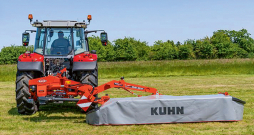 'Kuhn GMD' pļaujmašīna.