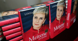 Izdevniecībā "Latvijas Mediji" šoruden izdota Linda Mūrnieces grāmata "Meitene ar pistoli uz jumta".