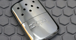 "Zippo" roku sildītājs.