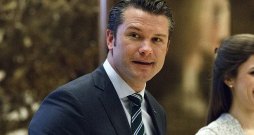 ASV aizsardzības ministra amatam izraudzītais Pīts Hegsets strādājis konservatīvās ievirzes telekanālā "Fox News".
