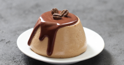 Iereibusī šokolādes panna cotta.