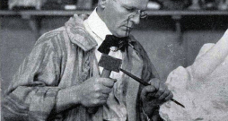 G. Šķilters (1874–1954) savā darbnīcā 20. gs. 20. gados.