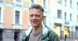 Kārlis Lesiņš: “Esmu pārliecināts par “Rail Baltica” projekta simbolisko nozīmi – tas mūs saslēdz vienotā tīklā ar pārējo Eiropu, veido mūs līdzvērtīgus pārējām Eiropas valstīm.”