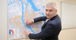 Ilvars Pētersons: "Tuvākajos divos gados notiks Krasta ielas masīva pievienošana TEC2 siltumtrasei. Tādējādi lielāku siltumenerģijas apjomu spēsim novadīt Daugavas virzienā ar domu, ka tālāk caur Zaķusalu nonākam Lucavsalā un pārvedam siltumenerģiju lielākā apjomā uz kreiso krastu."