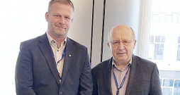 Reinis Pozņaks (no kreisās) pēc tikšanās ar Andrju Kubiļu: "Ir tādas tikšanās, kurās var saprasties arī bez vārdiem, jo situācijas izpratne un redzējums pilnībā sakrīt!"