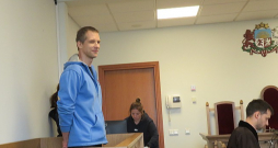 Dmitrijs Matajevs tiesā taisnojās, ka par visiem latviešiem neko sliktu neesot teicis, Krieviju un karu neesot slavinājis.