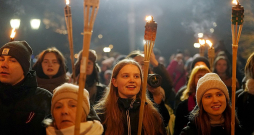 Lāpu gājiens Rīgā Lāčplēša dienā, 11. novembrī.
