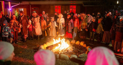 Ziemas Saulgriežu vakars Dzīvesziņas un arodu sētā Jelgavā.
