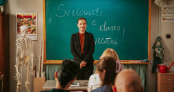 Kadrs no Martas Elīnas Martinsones filmas "Vecāku sapulce".
