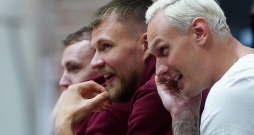 Latvijas vīriešu basketbola valstsvienības spēlētāji Kristaps Porziņģis (centrā) un Jānis Timma pārbaudes spēlē basketbolā vīriešiem, kurā tiekas Latvijas un Zviedrijas vīriešu basketbola izlases.