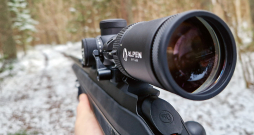 Tēmēklim Apex XP 1-6x24 ir ļoti plašs redzeslauks.