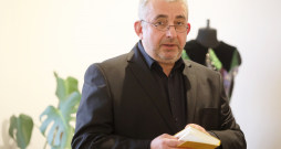 Aktieris Gundars Āboliņš.