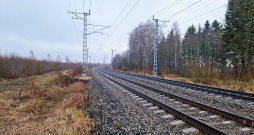 Medību noteikumi nosaka, ka medību platību par vienlaidu platību uzskata arī tad, ja to sadala līnijveida infrastruktūras objekti, piemēram, ceļi, stigas, grāvji, trases vai elektrolīniju gaisa pārvadi. 