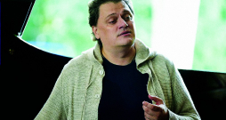 Operas "Toska" izrādē 28. februārī Kavaradosi lomu dziedās izcilais latviešu tenors Aleksandrs Antoņenko.