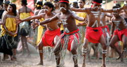 Ceremoniālās dejas festivāla laikā Kvīnslendā.