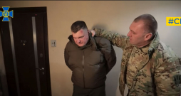Ukrainā trešdien aizturēts Ukrainas Drošības dienesta (SBU) Pretterorisma centra štāba vadītājs, pēc tam kad atklāts, ka viņš strādā Krievijas Federālā drošības dienesta (FSB) labā, pavēstīja SBU.