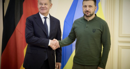 Ukrainas prezidents Volodimirs Zelenskis un Vācijas kanclers Olafs Šolcs.