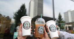 "Starbucks" kafija.