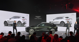 Aston Martin DBX. 