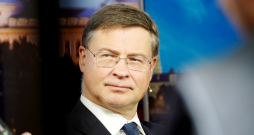 Eirokomisārs Valdis Dombrovskis.