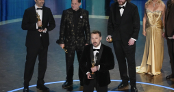 Latviešu režisora Ginta Zilbaloža filma "Straume" triumfējusi "Oskara" balvas ceremonijā kategorijā "Labākā animācijas filma"