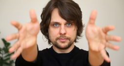 Armands Začs: "Filma "Mūžīgi jauni" nāca ļoti organiski, man pašam piedzīvojot līdzīgu sajūtu kā dažiem filmas varoņiem, kad viņi kļūst par vecākiem."
