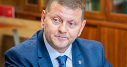 Valerijs Zalužnijs, Ukrainas vēstnieks Apvienotajā Karalistē, Ukrainas armijas virspavēlnieks (2021–2024).