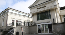 "Vernisāža".