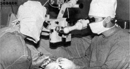 Mikroķirurģijas operācija Gaiļezerā 1985. gadā.