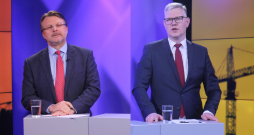 Šlesers un Ķirsis nokaitētās TV debatēs apmainās ar asumiem un apvainojumiem.
