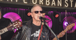 Klubā “St. Black” Rīgā grupa "Līvi" prezentē jaunu dziesmu. A. Virga.