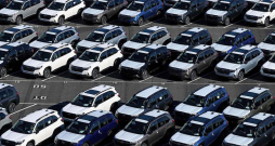 Japānas autoražotāja "Subaru" jaunās automašīnas Kalifornijā.
