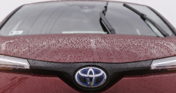 "Toyota" auto.