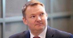 Edvards Smiltēns.