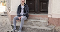 "Neviens vairs nevar būt drošs doties uz ASV kā tūrists," saka vācietis Lukass Zīlafs, kurš divas nedēļas pavadīja imigrācijas cietumā.