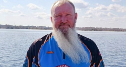 Ivars Dubra, biedrības "Mēs zivīm" vadītājs: "Kopumā piecpadsmit gadu laikā, kopš notiek vides iniciatīva zivju dabiskā nārsta iespēju veicināšanai, Daugavā būs izvietoti vairāk nekā pieci tūkstoši no egļu zariem gatavotu ligzdu, ko nārstam labprāt izmanto dažādu sugu zivis."