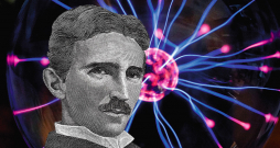 Nikolā Tesla un plazmas lode Teslas elektriskajā spolē.