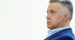 Juris Jansons ir Latvijas Republikas tiesībsargs kopš 2011. gada. Viņa pašreizējo pilnvaru termiņš ir no 2021. gada 18. marta līdz 2026. gada 18. martam. Juris Jansons ir arī Tiesībsarga biroja vadītājs. "Tiesībsargs ir Saeimas ievēlēta amatpersona, kura rūpējas par to, lai Latvijā tiktu ievērotas cilvēktiesības un lai valsts pārvalde un pašvaldības ievērotu labas pārvaldības principu. Tiesībsargs savā darbībā ir neatkarīgs un pakļaujas vienīgi likumam. Nevienam nav tiesību ietekmēt tiesībsargu viņa funkciju un uzdevumu pildīšanā," vēstīts vietnē "tiesibsargs.lv".