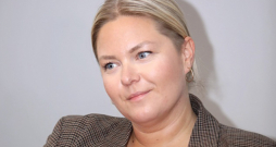 Paula Pļavniece: "Nebaidos no tā, ka var gadīties, ka visu nākas darīt pašai, pat šajā apstāklī mīt jauks radošums un brīvība."