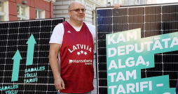 Vents Armands Krauklis uzskata, ka tagad viņam esot "īsta sapņu komanda". Jāpiebilst, ka tie vēlētāji, kas balsoja par Vidzemes partiju (kopā 1807 balsis), Kraukli īpaši atbalsta – viņam sarakstā bija pievilktas 1408 "par" atzīmes un tikai 41 "pret".