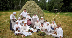 Folkloras kopa "Dimzēns".