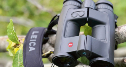 Leica bija pirmie, kas integrēja tālmēru binoklī, un šodien tā ir kļuvusi par absolūtu normu.