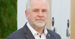 Pašvaldības vadībā Jānis Baiks ir vienpadsmit gadus – 2014. gadā viņu ievēlēja par Valmieras pilsētas mēru, bet no 2021. gada viņš vada Valmieras novadu.