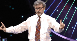 Meksikāņu fiziķis Migels Alkubjerre.