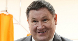 Ogres novadu turpinās vadīt Egils Helmanis. Ogres novadu turpinās vadīt Egils Helmanis.