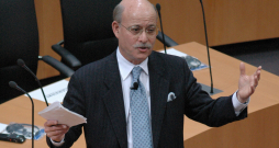 Džeremijs Rifkins 2005. gadā.